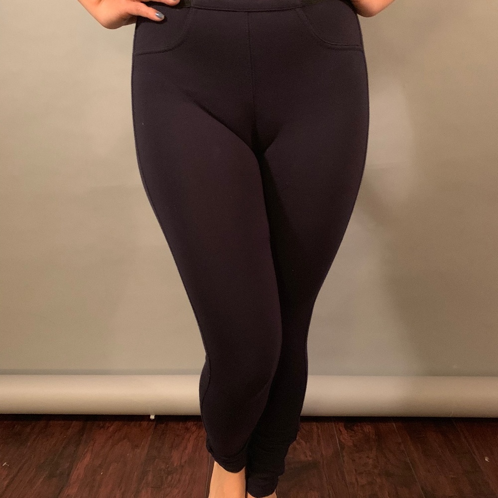 BCBG Navy Knit Stretch Legging
